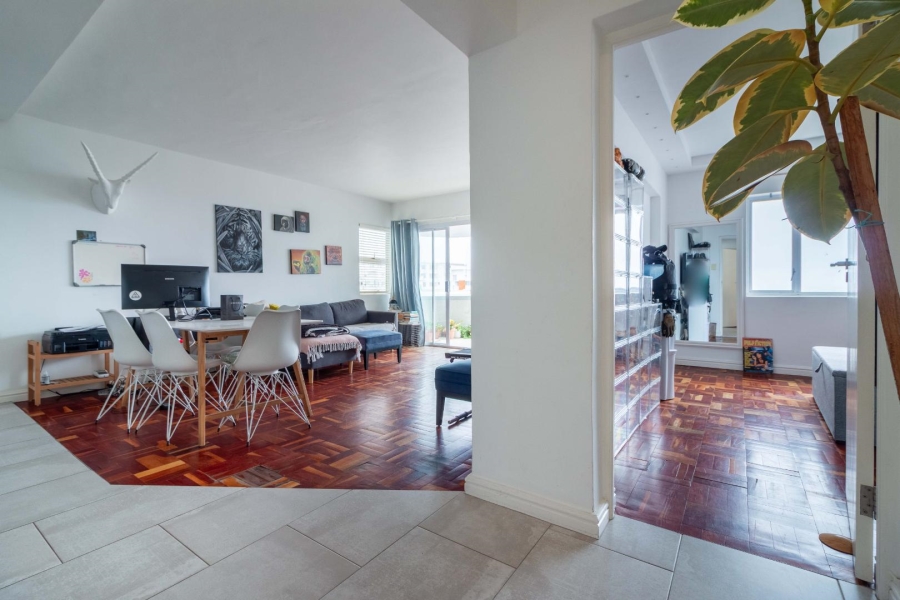 2 Bedroom Property for Sale in Sea Point Western Cape